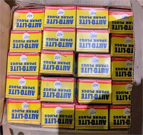Auto-Lite AG7 Spark Plug Lot (1 Box/20 Plugs)