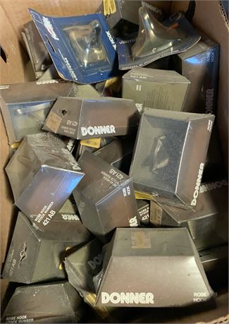 Donner Single Robe Hook Lot