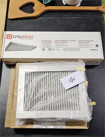 Utilitech Light 2Ft & HVAC 12x12 Aluminum Grill