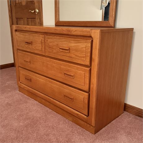 Stanley Furniture 3-Drawer Dresser with Detachable Mirror