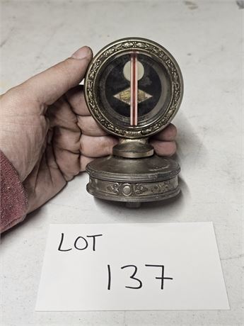 Chevrolet 1928 Boyce Motor Meter Wreath Design