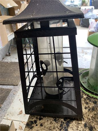 Bird Feeder Lot - Squirrel Proof Feeder - Suet Feeder With Roof