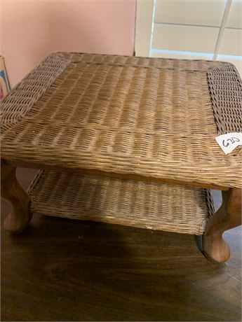 Small Wicker Accent/Coffee/Side Table