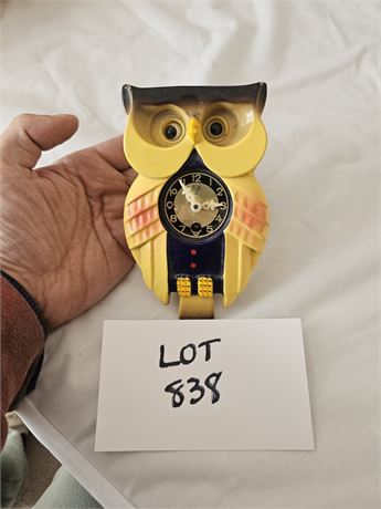 Vintage Mi-Ken Owl Wall Clock with Animated Eye Movement