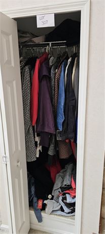 Closet Cleanout- Ladies, Dress, Casual & Winter Coats- Mixed Ladies Clothing