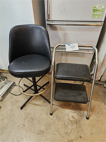 Tricam Step Stool & Cushion Bar Stool