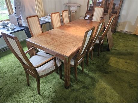 Vintage Wood Henredon Dining Table with 8 Chairs