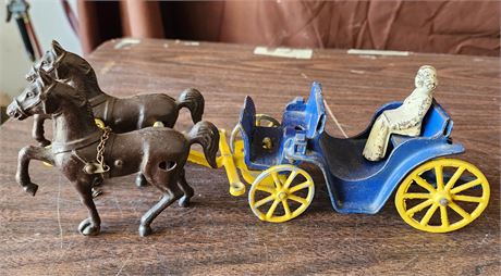 Rare Stanley Toys 1940's Cast Iron Horse & Buggy