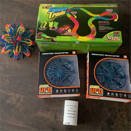 Blue Mindscope UFO Interactive Aircraft Induction Quadcopter Flying Toys