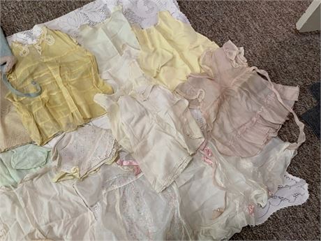 Antique Baby Or Doll Clothes Dresses Sweaters Blankets Bonnets Hats Boys & Girls