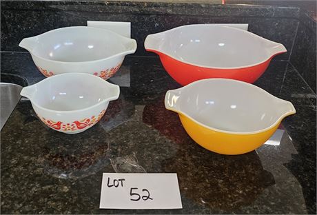 Pyrex "Friendship" Cinderella Mixing Bowl Set