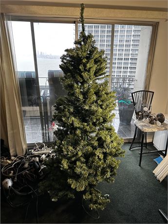 6ft Pre lit Artificial Tree