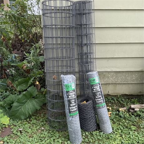 Lot of Steel Chicken Wire Fencing for Garden/Poultry