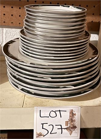 China Plate Lot-Majesty Collection Black Fantasy 24pc