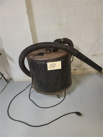 Vintage Shop Vac with Hose