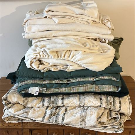 Pine Green Chatham 100% Wool Blanket w/ Various Cream & Green Linens
