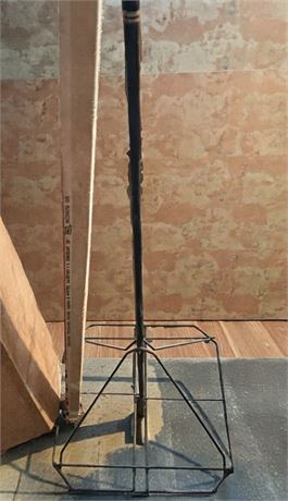 Kennatrack Metal Gliding Door Hardware/Store Display Stand