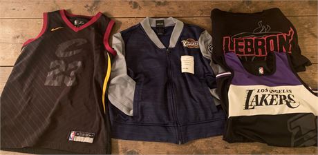 Boys Nike NBA Cleveland Cavaliers LeBron James #23 Statement Edition Jersey