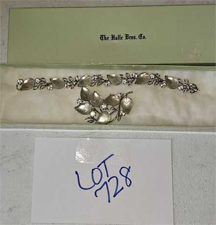 Lisner Frosted Leaf Brooch & 7" Bracelet Set