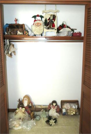 Christmas Decorations & Nativity Set