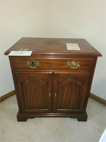 Henkel Harris Virginia Galleries Heirloom Wood Night Stand