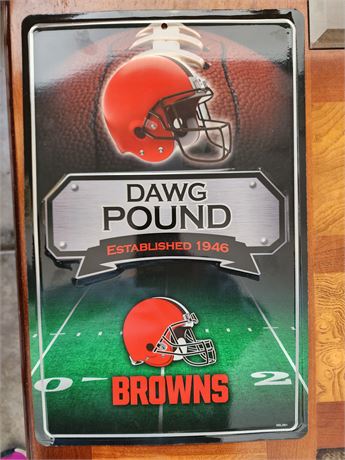 Metal "Cleveland Browns" Sign