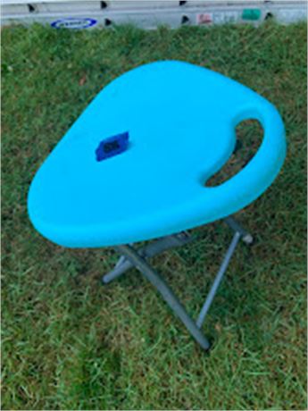 Fold-Up Camping/Fishing Seat Stool Plastic Seat Metal Legs