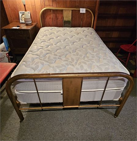 Antique Metal Bed & Frame Full Size