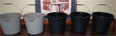5 Plastic Buckets