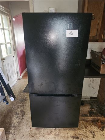 Black Upright Refrigerator/Freezer