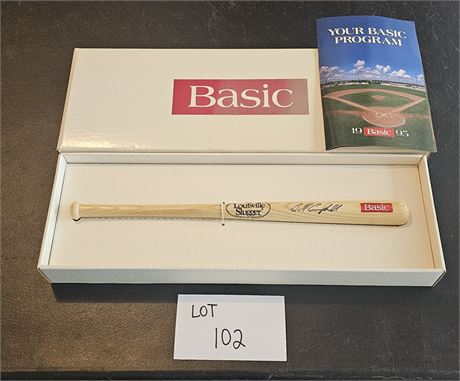 Basic 125 Louisville Slugger "Bill Campbell" Wood Bat