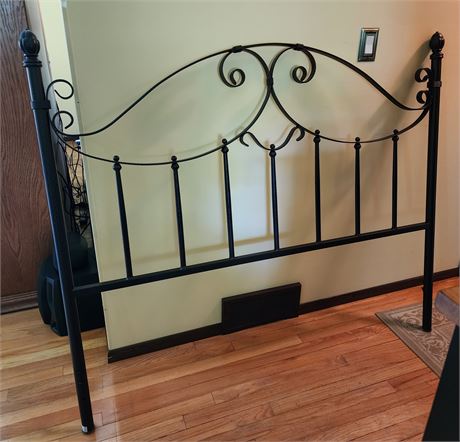 Heavy Duty Metal Queen Headboard/Footboard w/Hollywood Bedframe