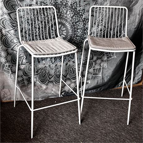 Metal Framed Bar Patio Stool