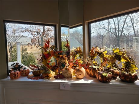 Mixed Fall/Halloween Lot:Wreaths/Pumpkins/Floral & More