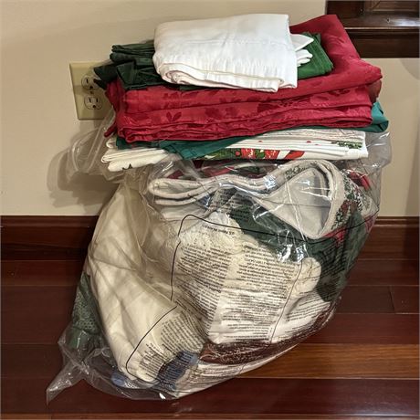 Large Lot of Unsorted Table Linens