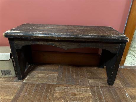 Small Vintage wood shelf/bench