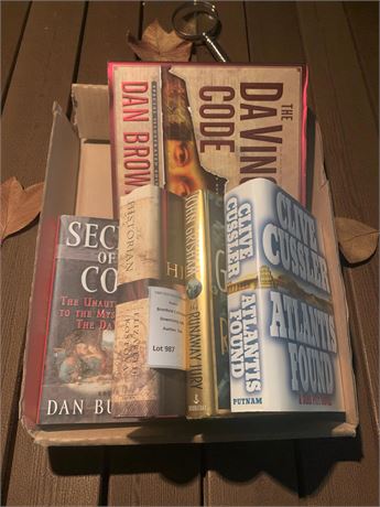 Vintage Book Lot - DaVinci Code, Runaway Jury, Atlantis Found & More