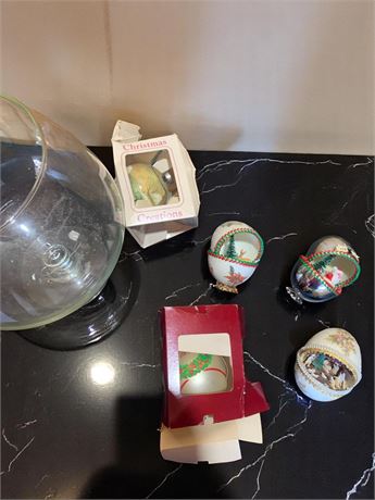 Sugar Frosted Christmas Diorama Egg Decor in Various Designs & Bulb Ornaments