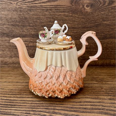 Royal Albert Old Country Roses Teapot - 6" x 4.5"T