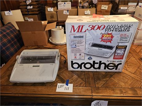 Brother ML 300 Typewriter & Brother ML 300 Typewriter for Parts