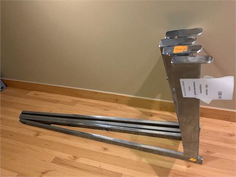 Metal Clothing Rack Display Arms