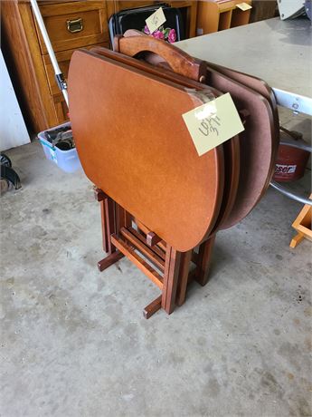 (4) Brown TV Trays with Holder