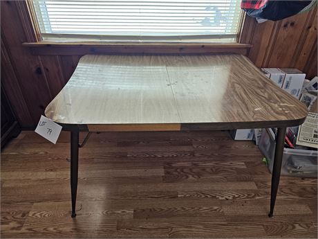 Formica Top - Metal Legs Vintage Kitchen Table