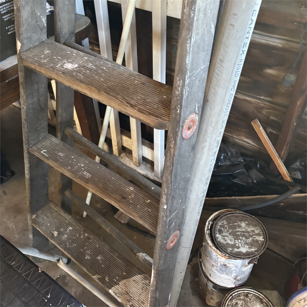 J&K Estate Sales & Auctions - 7 ft Wood Ladder, 2 step step stool