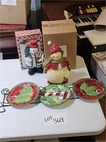 Christmas Snowman Cookie Jar / Plates & Figurine