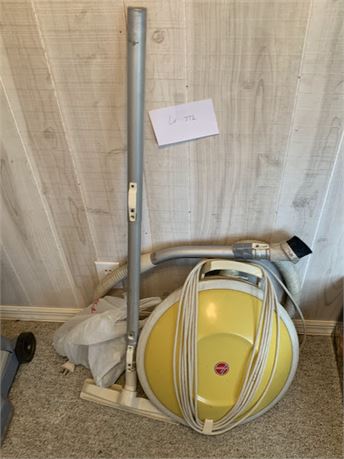 Vintage MCM HOOVER Celebrity II Yellow Round Vacuum With Hose Wand & Attachments
