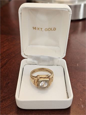 10K O.B. Diamond Men's 1946 Gold Ring