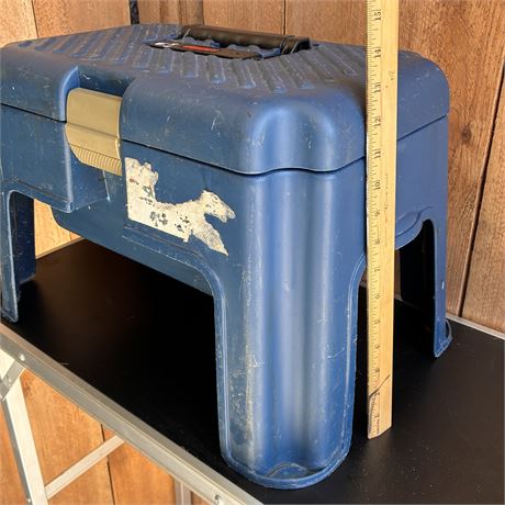 Rubbermaid Storage Stool
