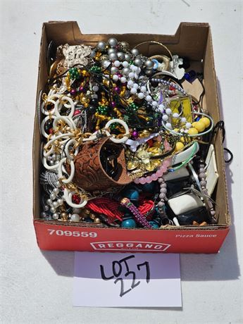 Flat Full Of Mixed Costume Jewelry Maker, Style & Color Vary- Necklaces