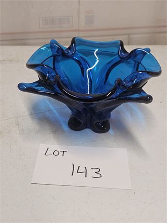 Viking Epic 4 Foils Pointed Crimped Bowl #6718